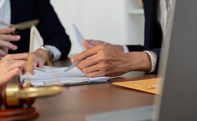 ce-trebuie-sa-faci-cand-primesti-o-mostenire-cu-datorii:-pasi-de-urmat-pentru-a-nu-deveni-o-povara
