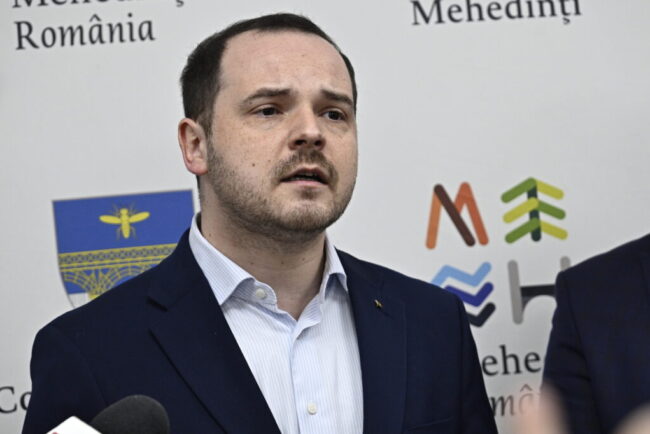 ministrul-sanatatii-raspunde-dupa-ce-a-fost-acuzat-ca-a-generat-panica:-sa-astept-ce?-eu-aleg-sa-fiu-pregatit