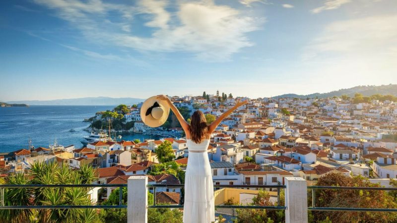 cum-poti-economisi-bani-in-vacanta-din-grecia.-trucurile-romanilor-care-merg-acolo-an-de-an