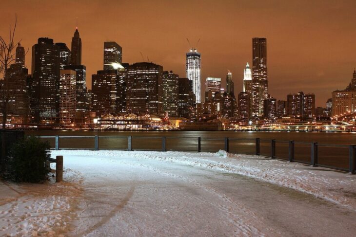 stare-de-urgenta-la-new-york-din-cauza-ninsorii.-scoli-inchise-si-trafic-restrictionat