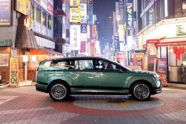 noul-suv-cu-trei-randuri-de-scaune-de-la-hyundai-face-valuri-in-piata-si-merita-toata-atentia.de-ce-este-perfect-pentru-familii-mari
