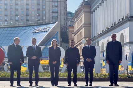 regatul-unit-anunta-un-nou-pachet-militar-si-umanitar-pentru-ucraina,-la-patru-ani-de-la-invazia-lansata-de-putin