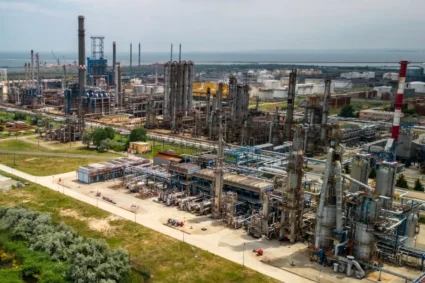 romania-va-ramane-cu-o-singura-rafinarie-de-benzina-si-motorina-functionala-peste-cateva-zile.-ce-se-intampla-cu-celalalte-doua-unitati-din-tara