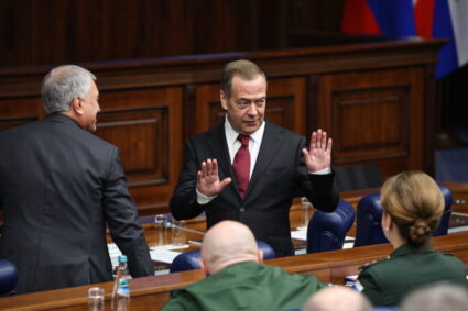 dmitri-medvedev-ameninta-franta-si-marea-britanie-cu-arme-nucleare-daca-sprijina-ucraina
