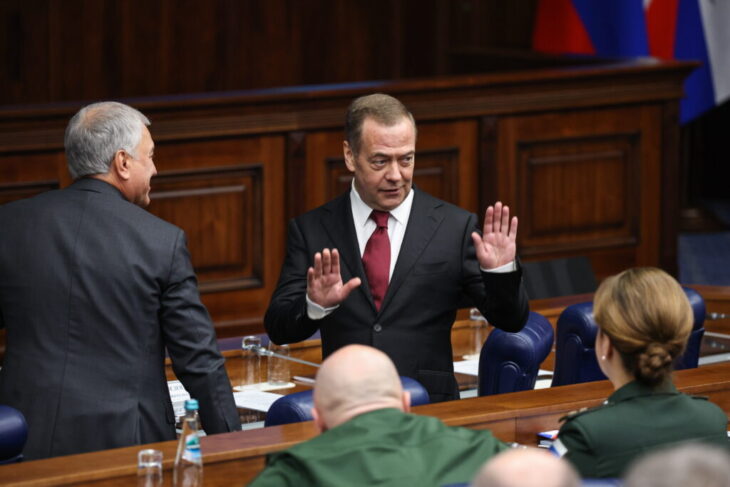 dmitri-medvedev-ameninta-franta-si-marea-britanie-cu-arme-nucleare-daca-sprijina-ucraina
