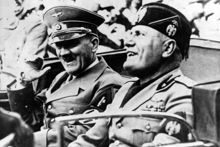file-scrise-de-mussolini-pentru-intalnirea-cu-hitler-din-1944,-confiscate-de-carabinieri-de-la-o-casa-de-licitatii