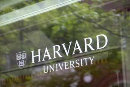 universitatea-harvard,-afectata-de-scandalul-epstein:-fostul-sau-presedinte,-lawrence-summers,-demisioneaza