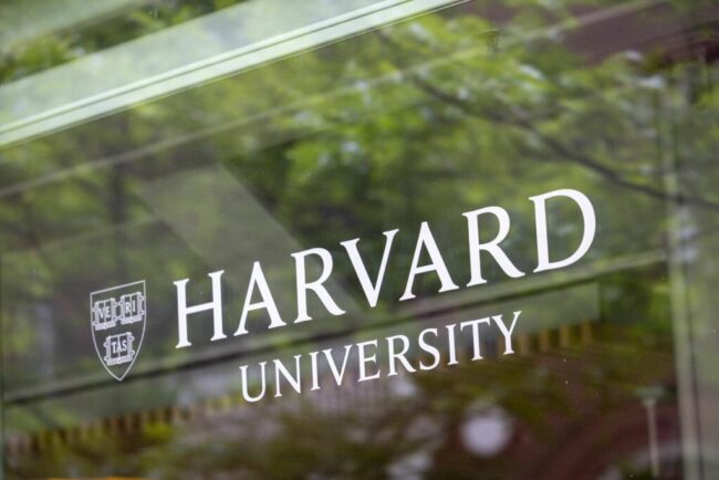 universitatea-harvard,-afectata-de-scandalul-epstein:-fostul-sau-presedinte,-lawrence-summers,-demisioneaza