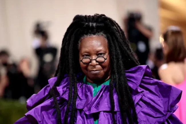 whoopi-goldberg-il-numeste-pe-trump-extrem-de-nepoliticos