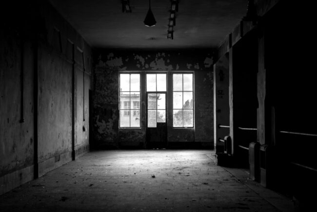 unde-se-afla-cel-mai-toxic-oras-din-lume-totul-este-contaminat,-iar-mii-de-familii-si-au-abandonat-casele.-de-ce-se-intorc-o-singura-zi-pe-an,-aici