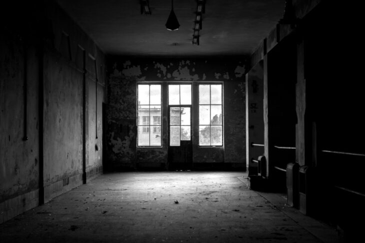 unde-se-afla-cel-mai-toxic-oras-din-lume-totul-este-contaminat,-iar-mii-de-familii-si-au-abandonat-casele.-de-ce-se-intorc-o-singura-zi-pe-an,-aici