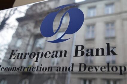 dus-rece-de-la-banca-europeana-pentru-reconstructie-si-dezvoltare.-prognoza-de-crestere-economica-pentru-romania-a-fost-revizuita-in-scadere