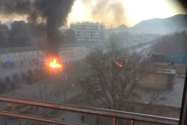 pakistan-declara-razboi-afganistanului-a-inceput-bombardarea-capitalei-kabul-si-a-altor-orase-afgane.-un-f-16-pakistanez,-doborat