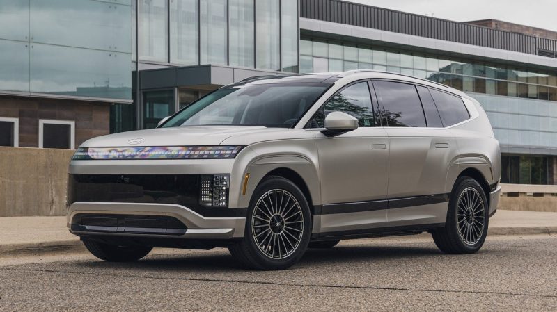 hyundai-ataca-piata-de-masini-electrice-si-se-lupta-cu-tesla-si-byd-pe-preturi-accesibile.-de-ce-au-de-castigat-soferii