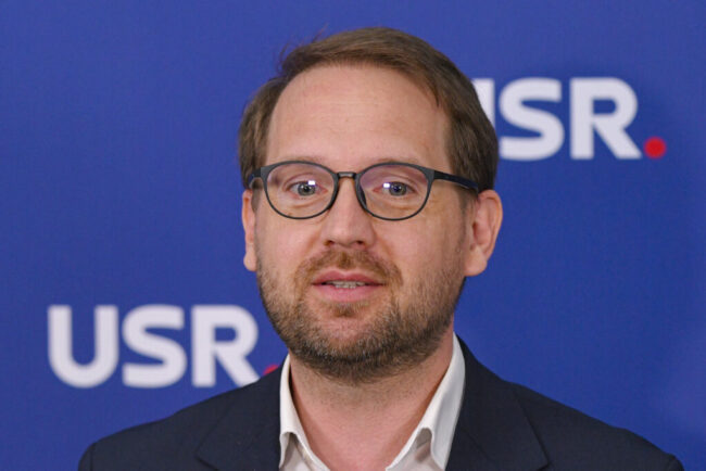 fritz,-la-congresul-usr:-cadourile-electorale-platite-din-datorii-nu-sunt-politica-sociala,-ci-strategie-de-supravietuire”