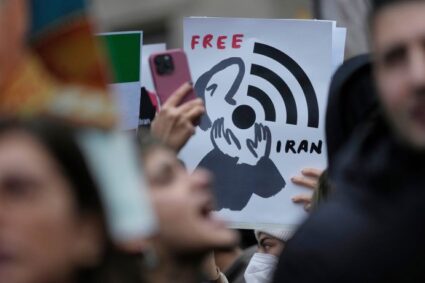 e-timpul-socotelilor:-internetul-din-iran,-la-pamant-dupa-atacuri-cibernetice-in-paralel-cu-loviturile-militare-sua-si-israel