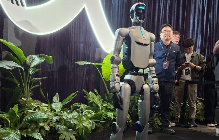 honor-a-prezentat-primul-sau-robot-umanoid-ai-si-l-a-pus-sa-danseze-pe-scena-alaturi-de-oameni-foto-video