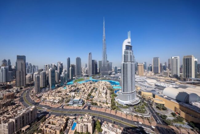 ce-poti-face-daca-ai-ramas-blocat-in-dubai:-cum-iti-recuperezi-banii-pentru-hotel-si-masa