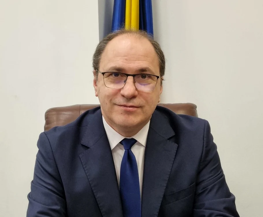 cine-este-mihai-dimian,-rectorul-propus-de-pnl-pentru-functia-de-ministru-al-educatiei-–-playtech-stiri
