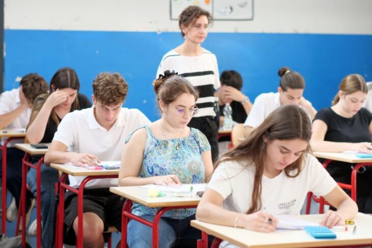 cum-ar-putea-limba-romana-sa-devina-proba-la-un-examen-national-din-marea-britanie.-este-al-doilea-idiom-vorbit-dupa-engleza-in-londra