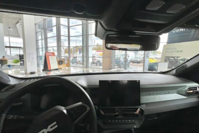 dacia-in-2026:-ce-pachete-de-echipare-merita-pentru-revanzare-si-ce-nu-aduce-bani-inapoi