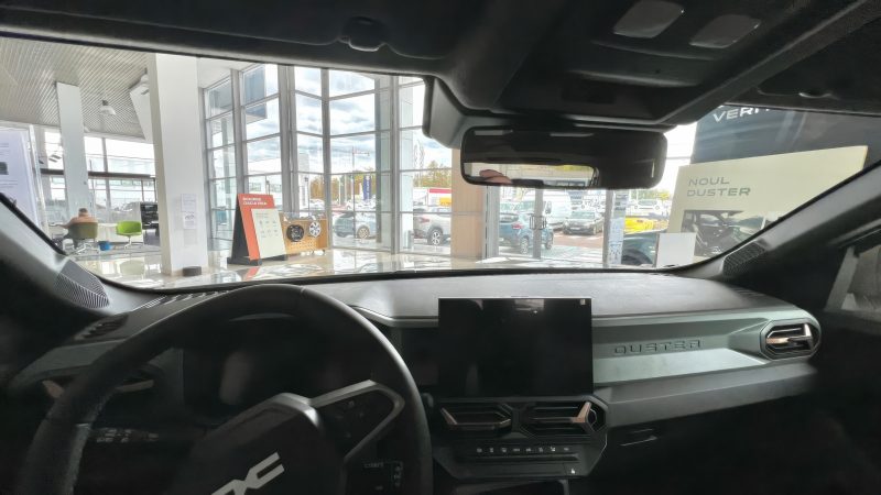 dacia-in-2026:-ce-pachete-de-echipare-merita-pentru-revanzare-si-ce-nu-aduce-bani-inapoi
