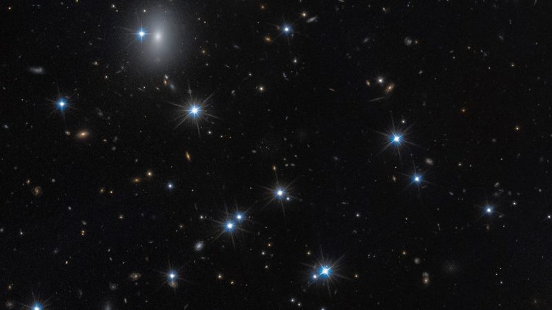 astronomii-au-gasit-in-adancul-universului-una-dintre-cele-mai-misterioase-galaxii-observate-vreodata