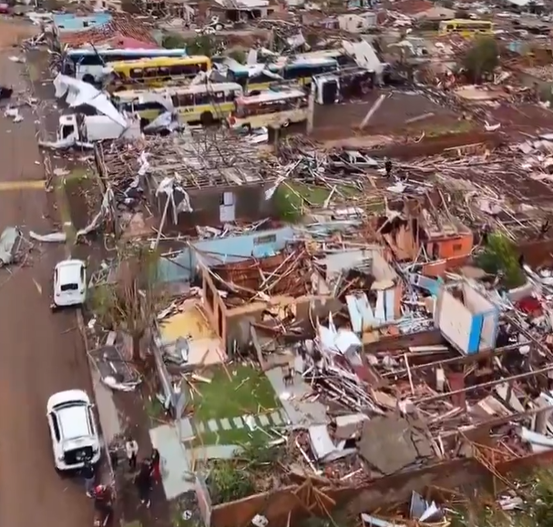 trei-persoane-au-murit-in-michigan-dupa-ce-o-tornada-a-lovit-statul