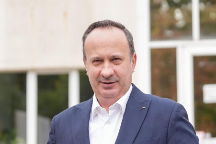 adrian-caciu-(psd):-ati-vazut-vreo-deplasare-a-lui-bolojan-in-oman-sau-emirate-ca-sa-coordoneze-repatrierea-romanilor-din-zona-de-conflict?