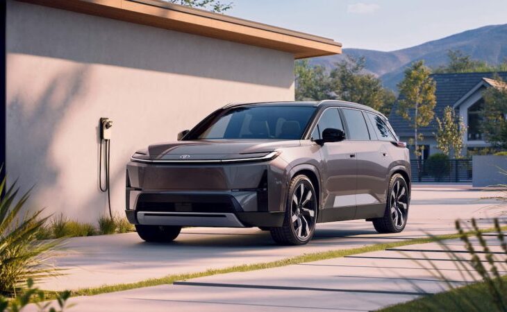 toyota-te-ajuta-sa-ti-incarci-masina-electrica-acasa-si-face-o-treaba-grozava.-cum-este-mai-usor-decat-inainte