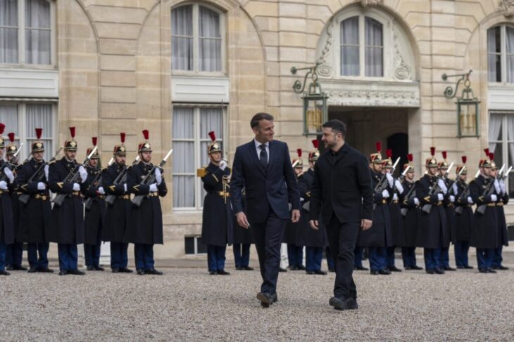 zelenski-si-macron-au-discutat-despre-apararea-ucrainei-si-tensiunile-din-orientul-mijlociu