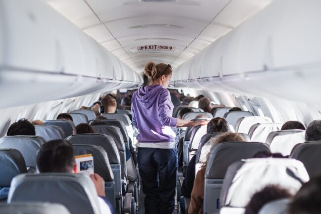 aproape-370-de-turisti-romani-blocati-in-emiratele-arabe-unite-vor-fi-repatriati-cu-doua-curse-speciale.-cand-sunt-programate-zborurile
