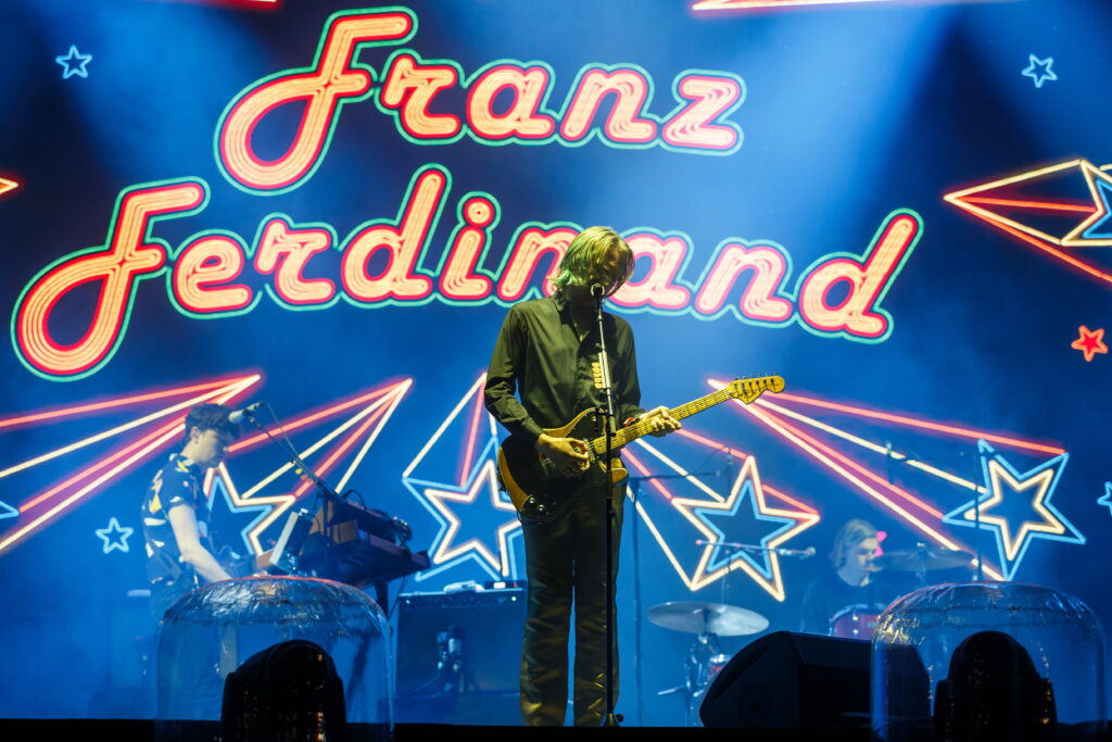 trupa-franz-ferdinand-acuza-armata-israeliana-ca-i-a-folosit-melodia-fara-acord-intr-un-videoclip-de-propaganda