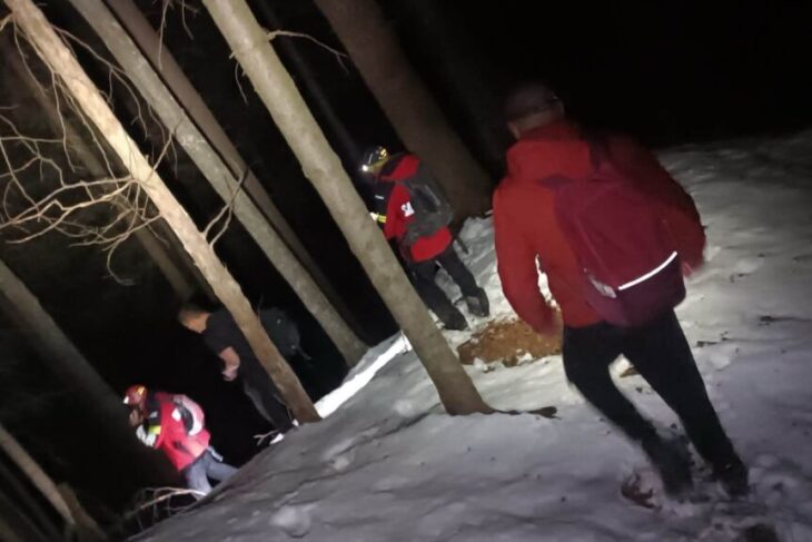 un-turist-a-fost-salvat-din-masivul-piatra-mare-de-salvamontisti