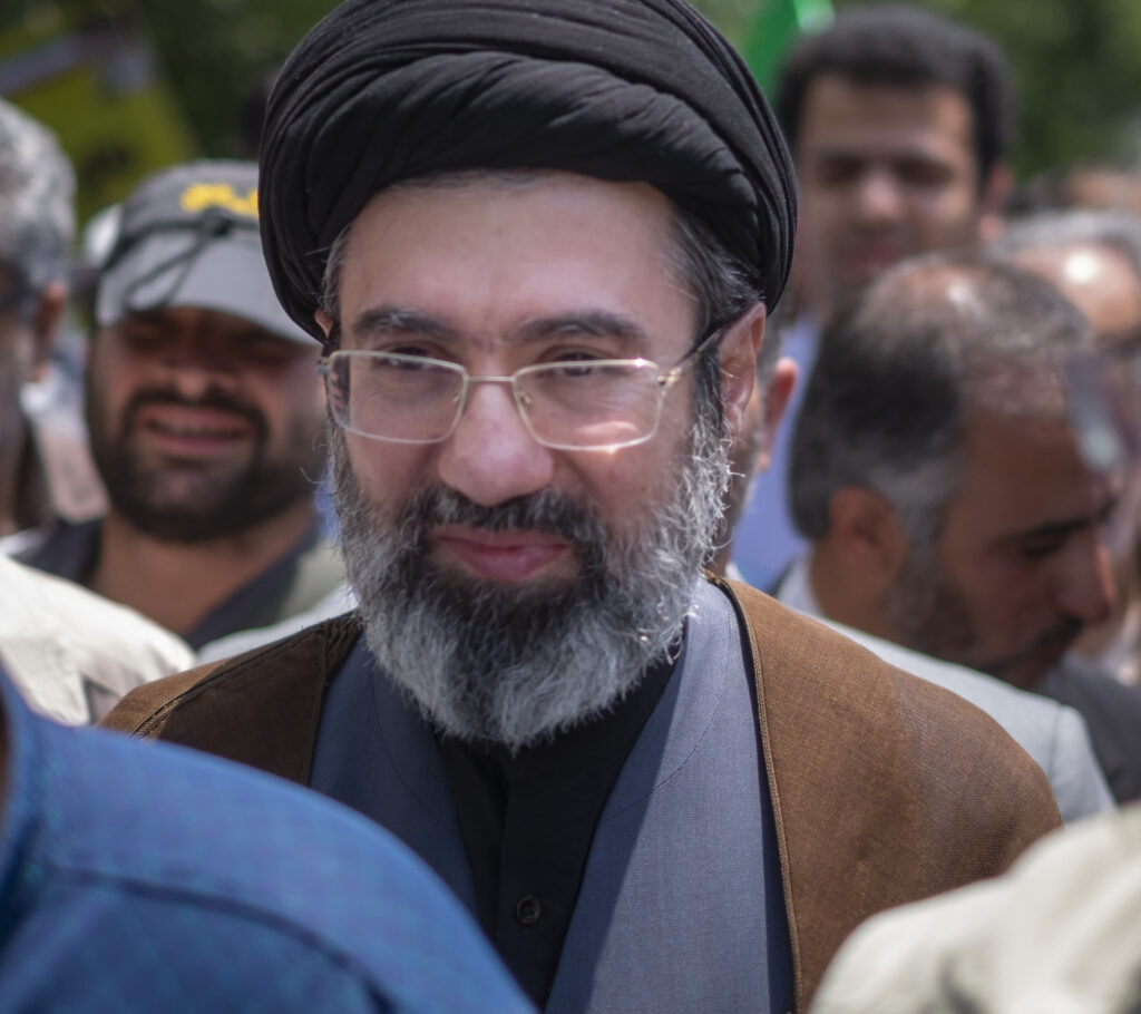 razboi-in-orientul-mijlociu,-ziua-10.-o-racheta-iraniana-a-fost-doborata-in-spatiul-nato-/-noul-lider-suprem-mojtaba-khamenei-a-fost-ranit-in-razboi