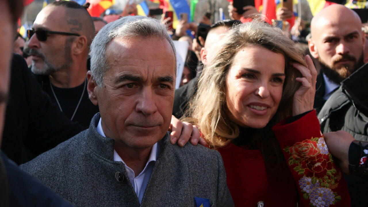 prima-reactie-a-cristelei-georgescu,-dupa-demolarea-dosarului-calin-georgescu:-este-o-hartuire-constanta,-care-ne-afecteaza-familia