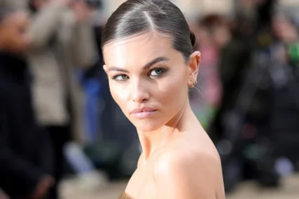 fotomodelul-thylane-blondeau,-considerat-cel-mai-frumos-din-lume,-se-marita-inelul-a-costat-40.000-de-euro