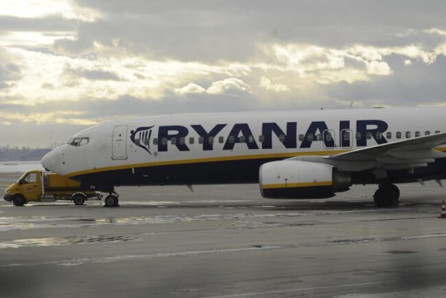 ryanair-reduce-sute-de-zboruri-in-2026.-milioane-de-pasageri-sunt-afectati-de-decizia-companiei-aeriene