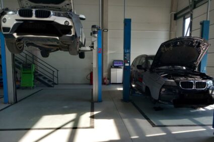 autoturisme-de-lux-trecute-pe-la-mai-multi-proprietari-si-sute-de-mii-de-kilometri-stersi-din-bord.-dezvaluiri-de-la-specialistii-carvertical