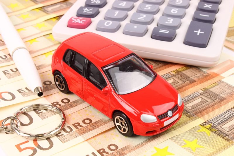 noua-regula-pentru-romanii-care-cumpara-si-vand-masina-in-acelasi-an.-schimbare-importanta-in-codul-fiscal