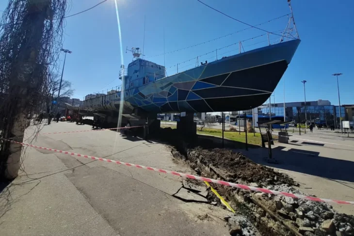 vaporasele-din-constanta,-un-simbol-al-litoralului,-dezmembrate,-dupa-ce-primaria-le-a-vandut-la-fier-vechi.-ce-se-construieste-in-locul-lor