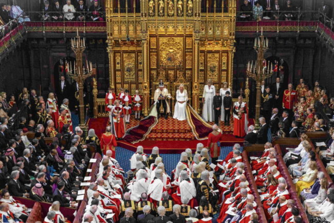 lorzii-pleaca:-marea-britanie-ii-scoate-din-parlament-pe-nobilii-ereditari-dupa-700-de-ani