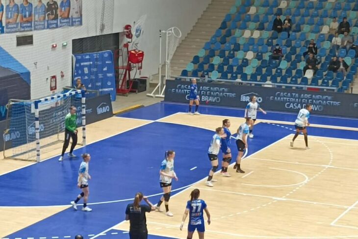 csm-bucuresti-a-zburdat-in-banie,-bistrita-s-a-impus-cu-rapid.-cele-doua-rivale-la-titlu-in-liga-florilor-sunt-separate-de-un-punct-inaintea-meciului-direct