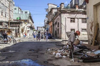 a-opta-zi-de-proteste-violente-in-cuba-dupa-penele-masive-de-curent.-manifestantii-au-atacat-sediul-partidului-comunist