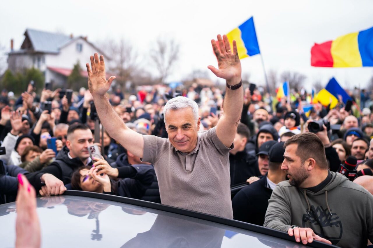 mesajul-lui-calin-georgescu-dupa-ce-a-plantat-pomi-alaturi-de-sustinatorii-sai:-am-fost,-suntem-si-vom-fi-impreuna