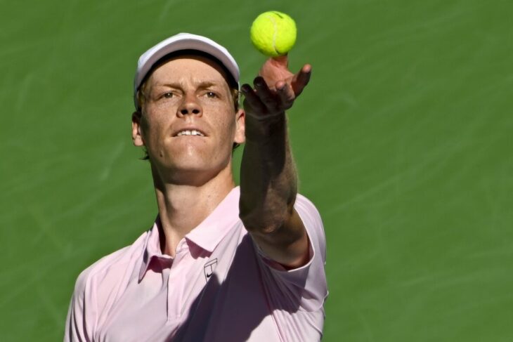 jannik-sinner-a-castigat-in-premiera-indian-wells.-performanta-care-l-pune-intr-un-grup-select-alaturi-de-djokovic-si-federer