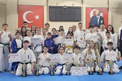 sportivii-romani-au-stralucit-la-campionatul-balcanic-de-karate-kyokushin