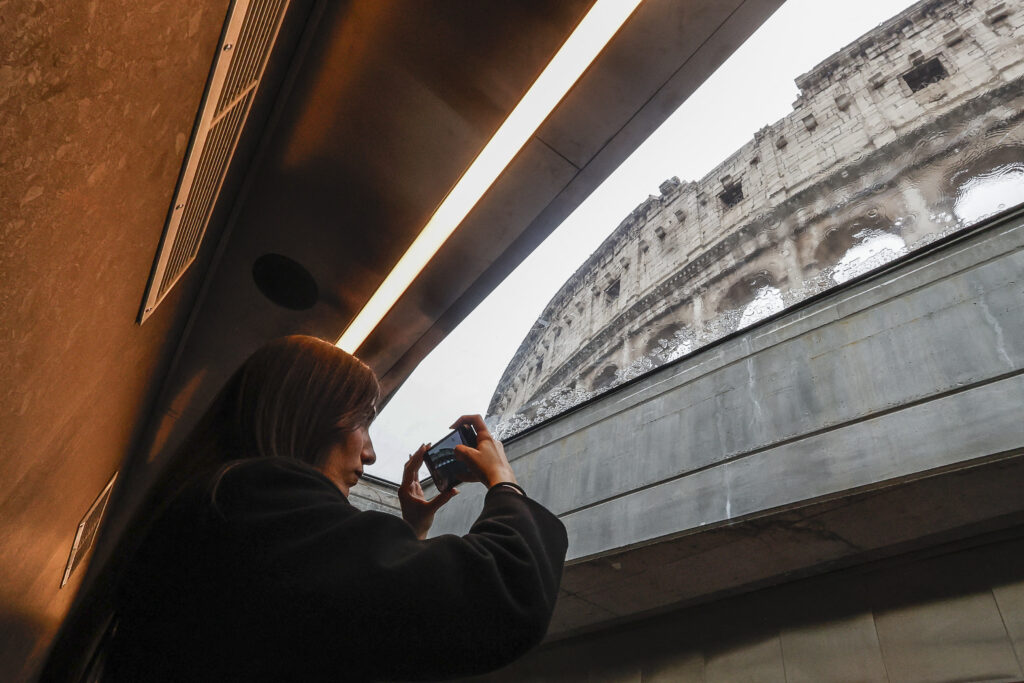 o-parte-a-colosseumului-a-fost-restaurata:-de-ce-starneste-controverse-proiectul-lui-stefano-boeri