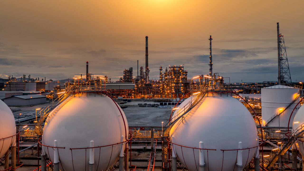 pretul-gazelor-explodeaza-in-europa-dupa-atacul-iranului-asupra-infrastucturii-din-qatar.-cat-a-ajuns-sa-coste-un-megawatt-ora
