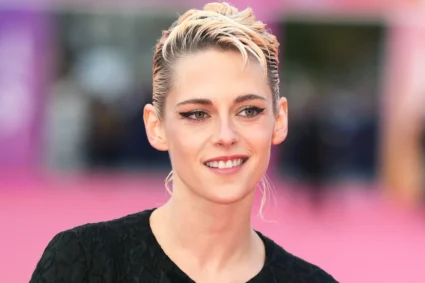 kristen-stewart-va-avea-primul-rol-al-unei-femei-americane-care-a-ajuns-in-spatiu